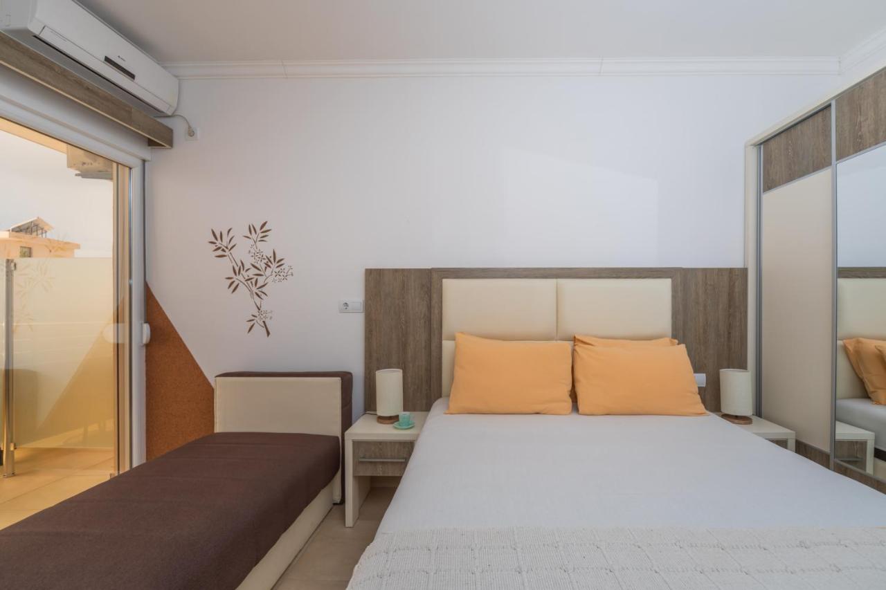 Apartments Добра-Вода Номер фото