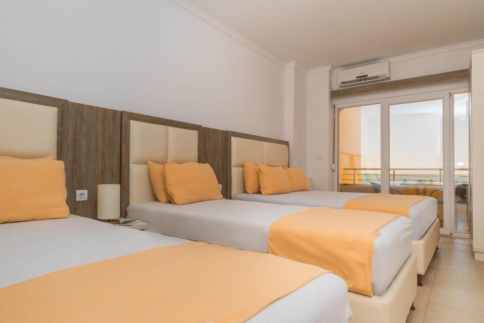 Apartments Добра-Вода Номер фото