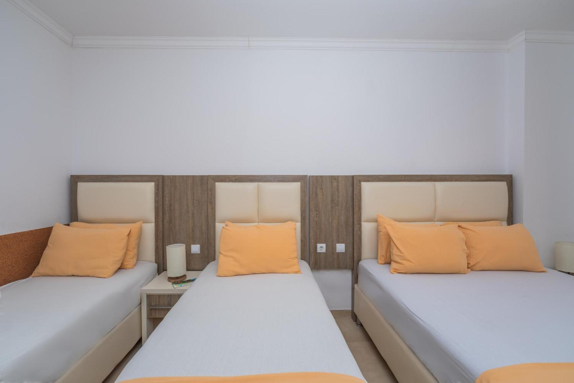 Apartments Добра-Вода Номер фото