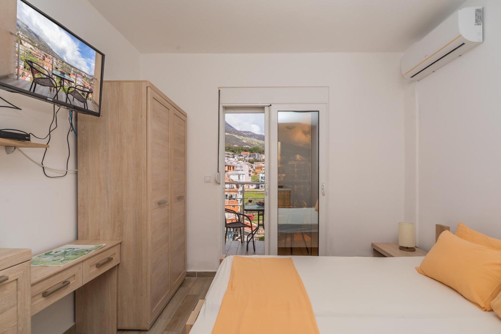 Apartments Добра-Вода Номер фото