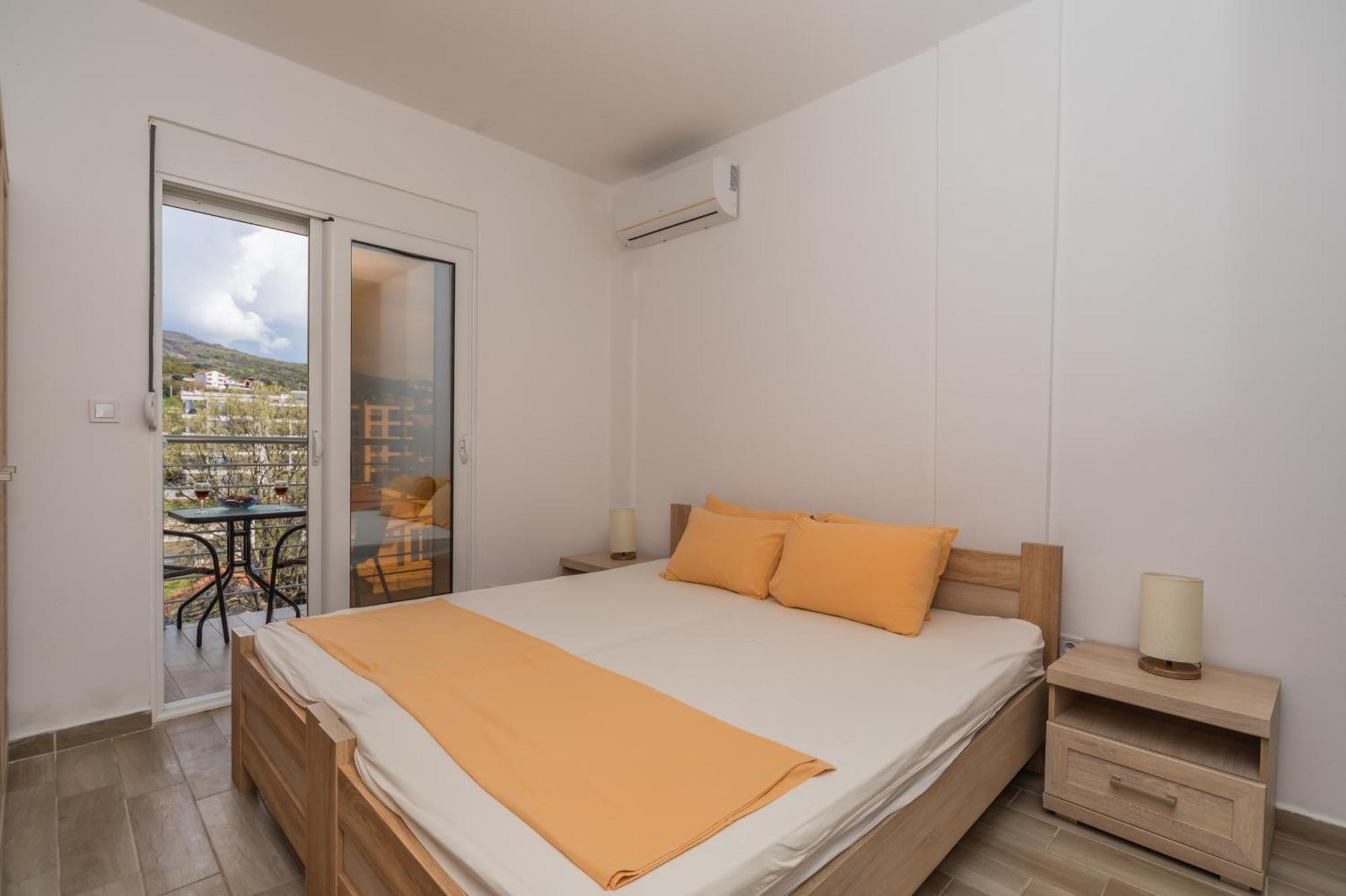 Apartments Добра-Вода Номер фото
